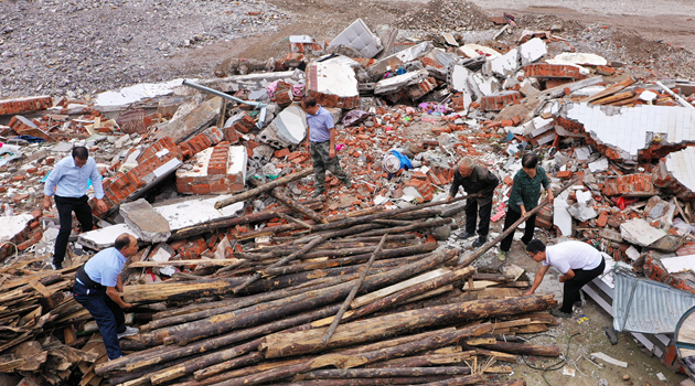 内地拨千亿灾后重建 洪涝损毁民房每户补2.5万元