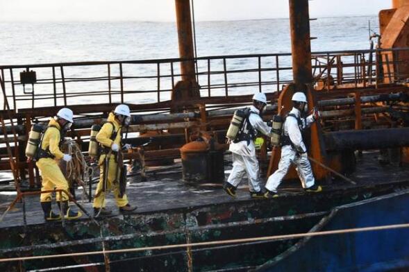 交通部调查长江口两船碰撞事故：砂石料船“套牌”逃避监管