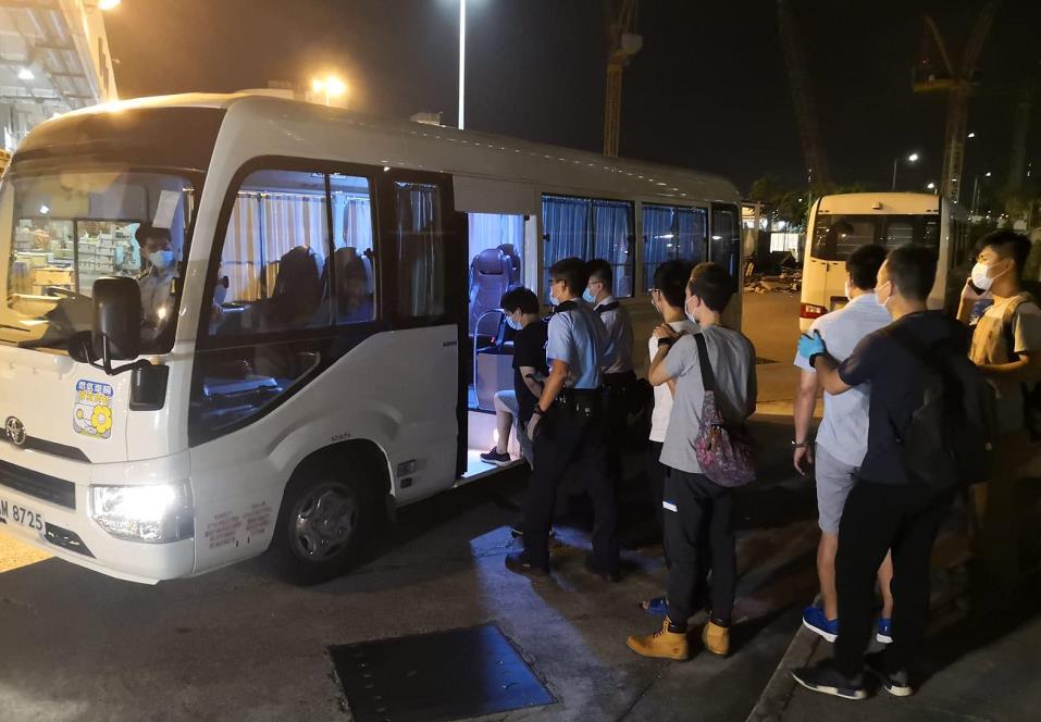 港警深水埗打擊非法入境及逾期居留 拘捕12人