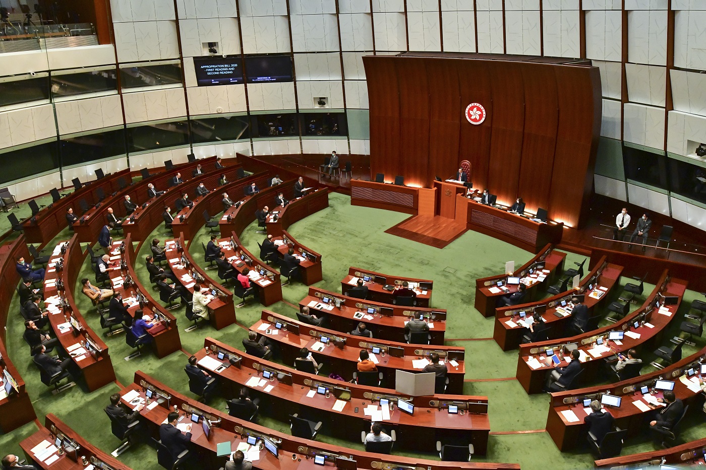立會延任後明日首開會 張建宗率9局長出席談抗疫