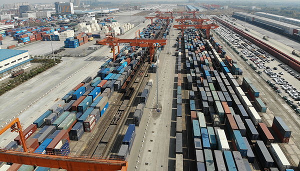 【中期業績】中遠海控淨利潤增8.18%