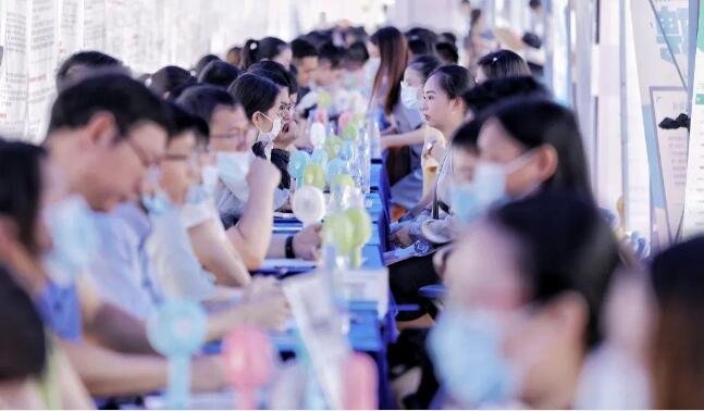 廣東知名民企專場招聘會對接火爆
