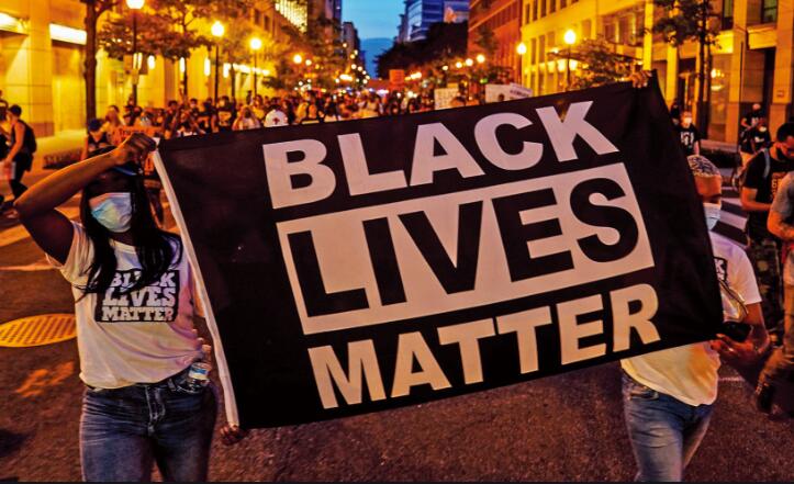 美国少女组织示威 被要求支付警察加班费