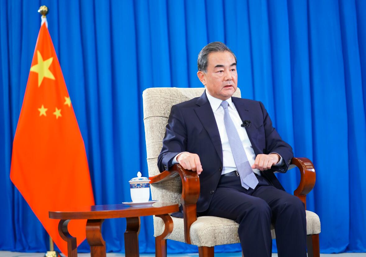 王毅提出倡導踐行多邊主義的四點主張