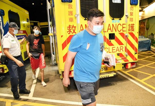 何文田邨惡漢揮刀襲兩男逃去