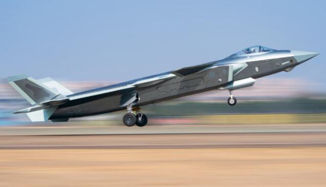 印媒：中印发生新冲突前 中国歼-20部署至实控线附近