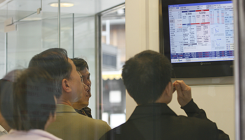 恒指科技股創新高 微盟阿里京東美團小米破頂