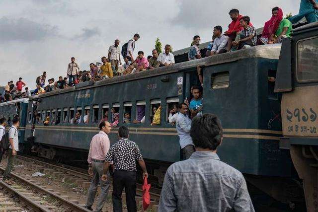 中企签约孟加拉国火车车厢採购合同 