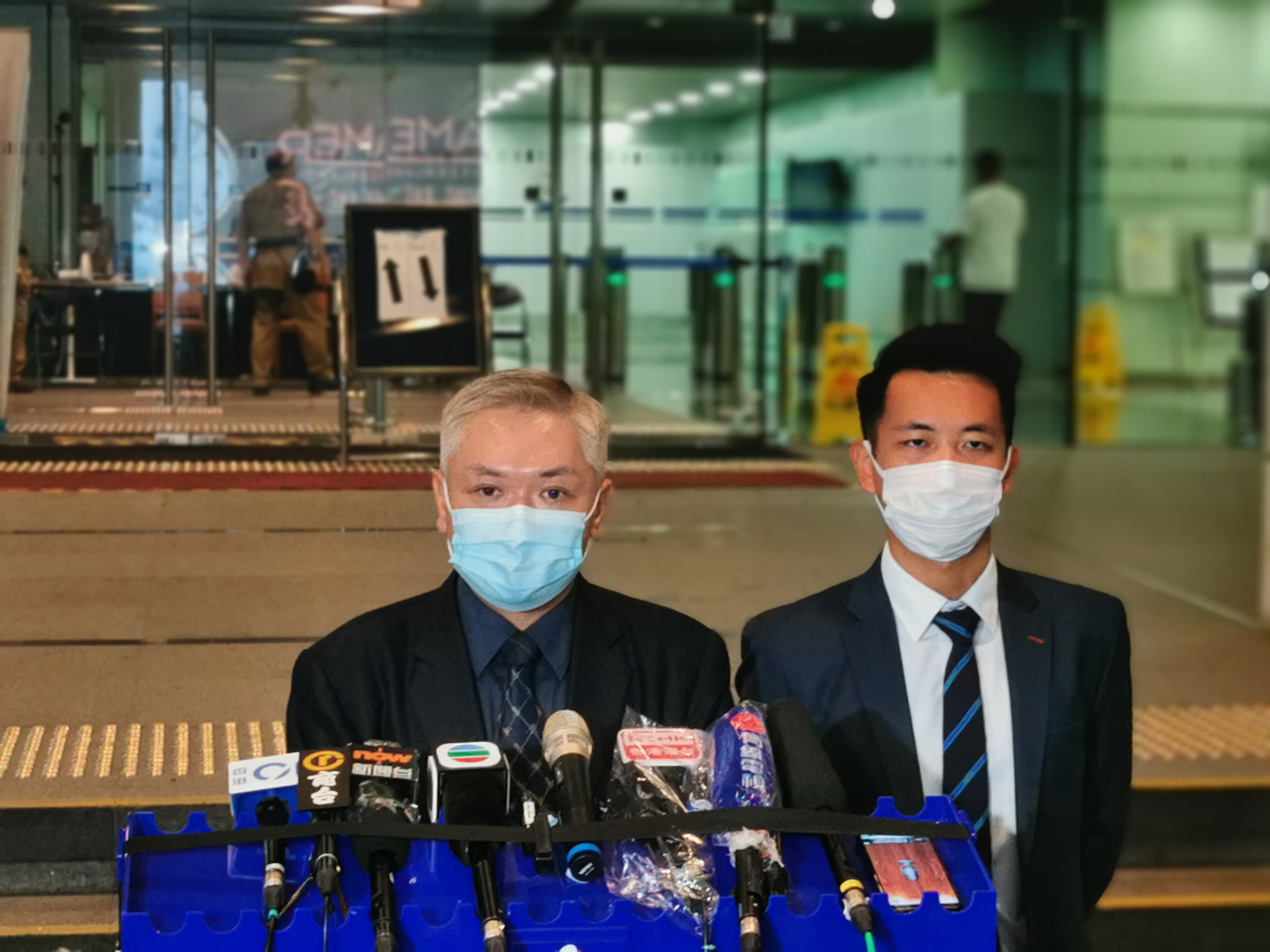 突发！涉電話滋擾警員5人被拘