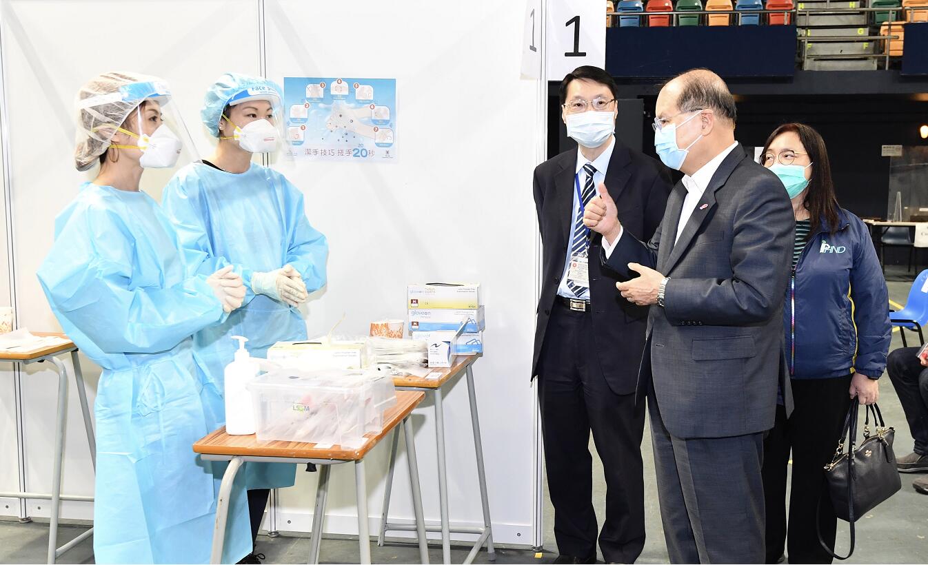 張建宗視察伊館社區檢測中心