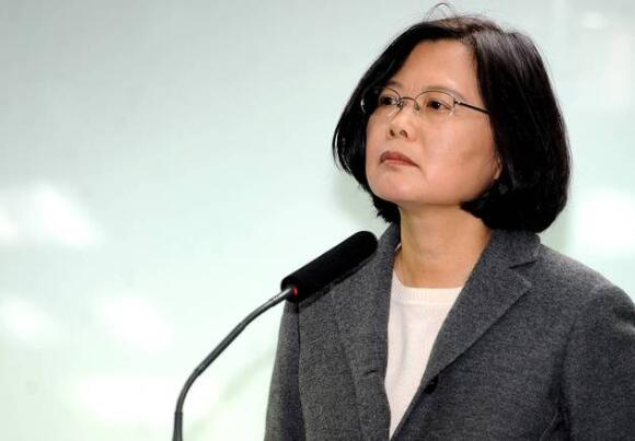 台當局開放美豬進口後蔡英文滿意度下滑