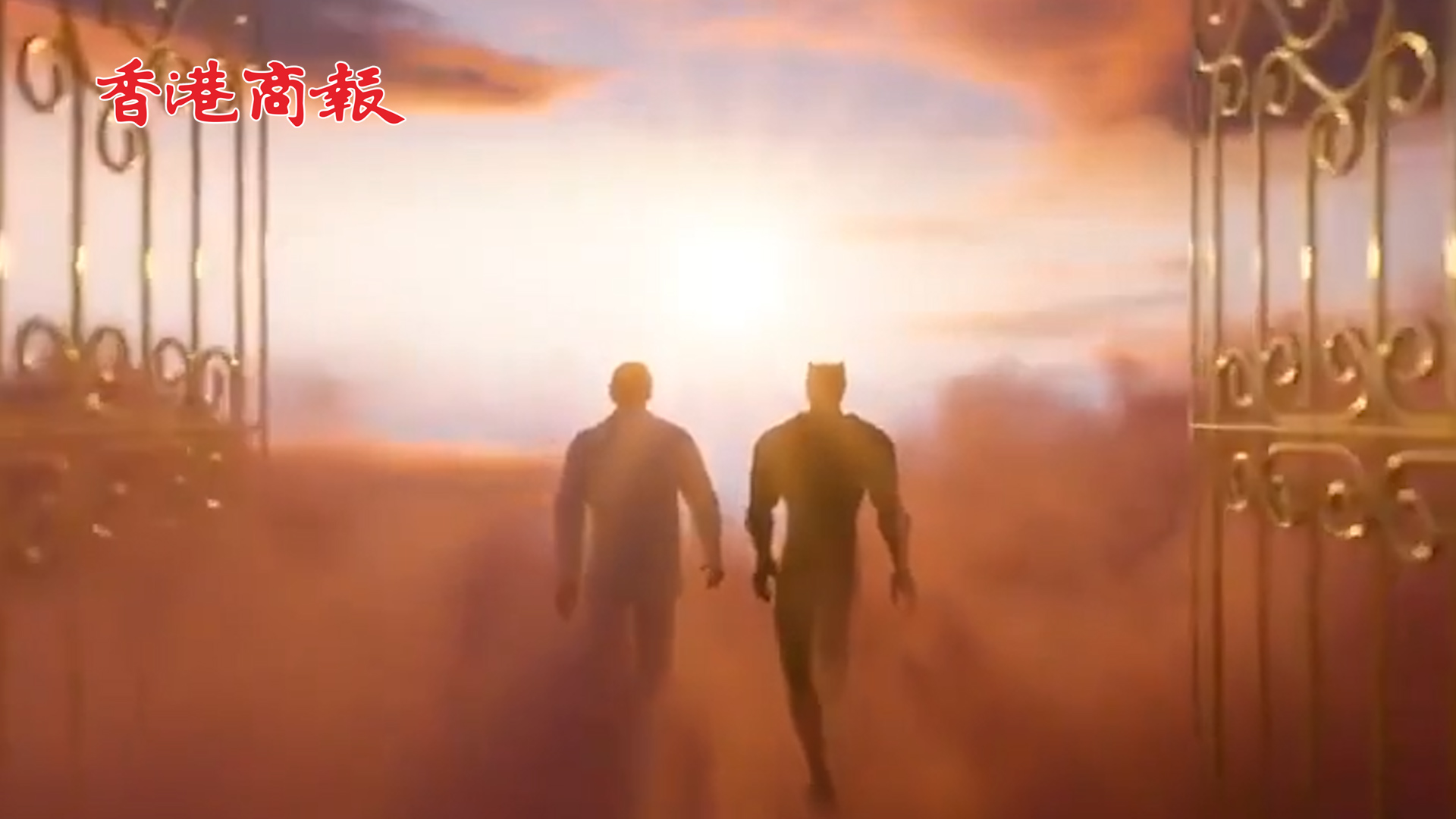 有片丨一秒落淚！斯坦·李和「黑豹」在天堂相聚，一起比出「Wakanda Forever」的手勢