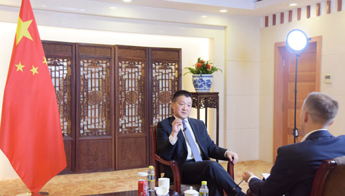 陆慷：美国曾要求数十个国家抓孟晚舟 加拿大是唯一帮凶