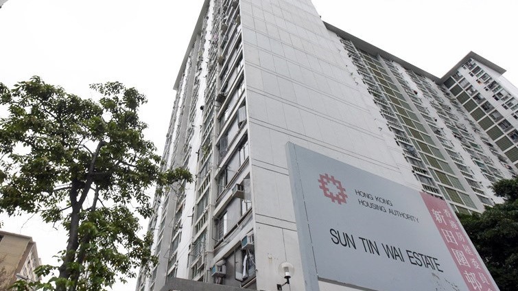 個半小時內3男女墮斃 新田圍23歲女輕生 
