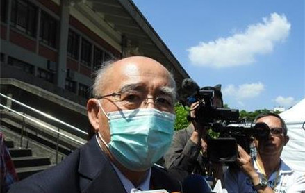 吴伯雄：两岸有人去谈总比没人去谈好