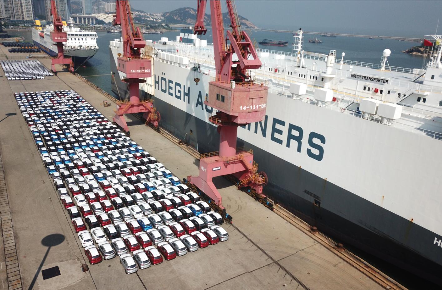 8月中國外貿繼續改善 專家料轉正幾無懸念