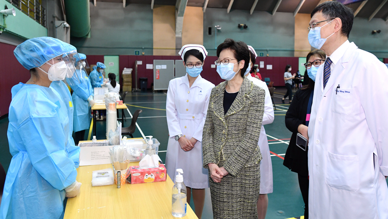普檢衝刺高官出動再打氣 林鄭慰問探民意籲齊參與
