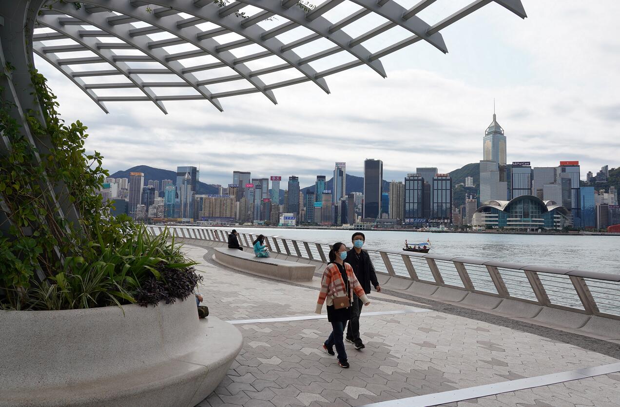 港Q2服務業收益普跌 速遞業獨秀升30.2%