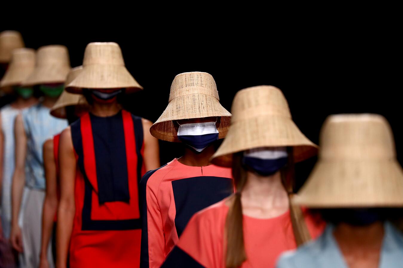 图集｜疫情下的马德里时装周