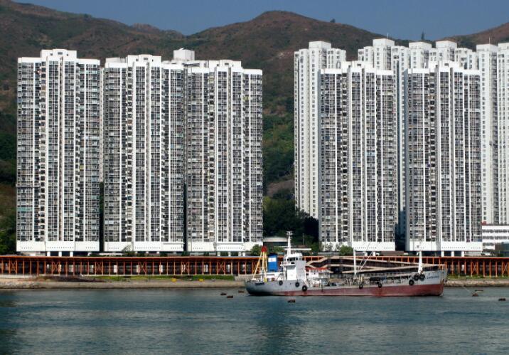 荃湾一住宅单位火警 200人紧急疏散