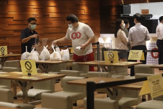 港大專家料明年或需間歇實施全民社交距離措施