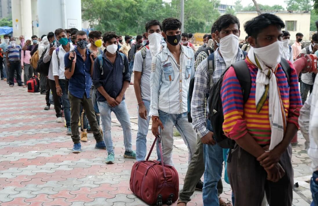 印度单日增9.4万宗确诊冠绝全球