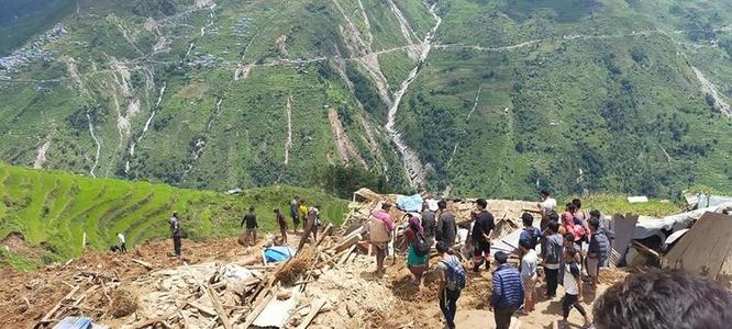 尼泊尔暴雨引发山体滑坡 致至少12人遇难21人失踪
