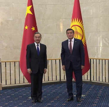 吉尔吉斯斯坦总统热恩别科夫会见王毅