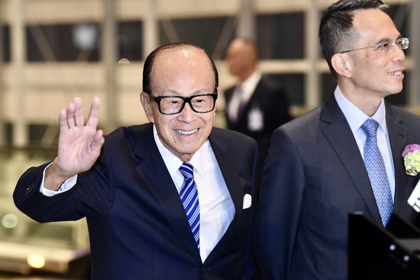 再出手 李嘉誠父子增持長實46萬股