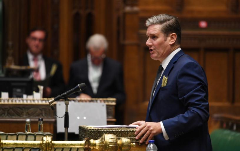 一名家屬現新冠病徵 英工黨領袖施紀賢須隔離