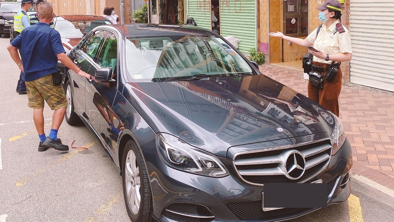 旺角警區交通日 派883張「電子牛肉乾」拖走3架車