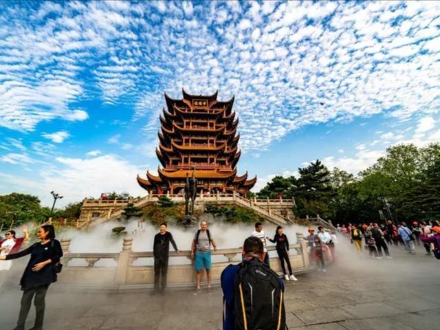 中国国庆中秋长假境内游升温