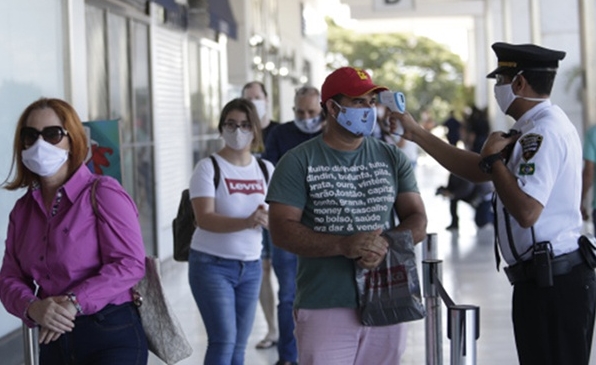 巴西新冠确诊病例破440万 国会众议长确诊感染