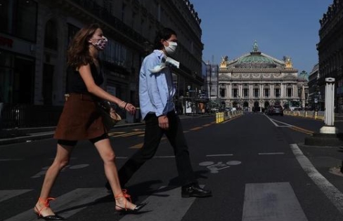 法国累计新冠确诊病例超40万例 马克龙警告病毒仍将传播数月