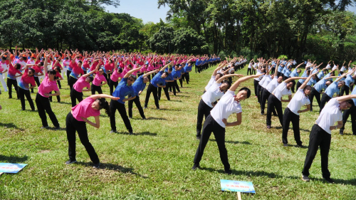  有片丨内地中学生跳操跳出网红款 