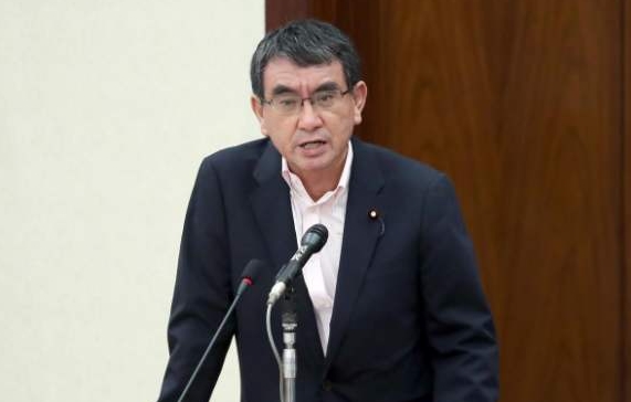 日本新内阁首场记者会开到后半夜 河野太郎当场抱怨