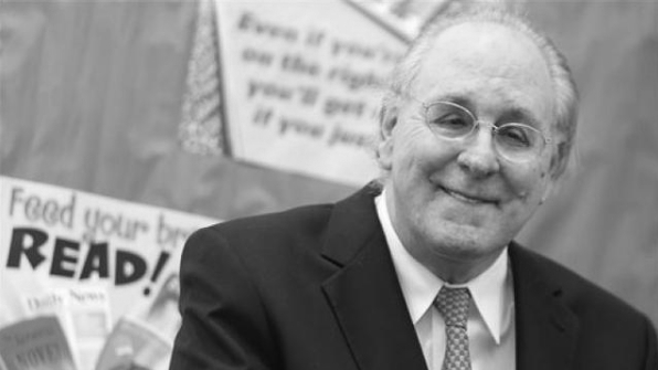 阿甘正传原著作者去世 享年77岁