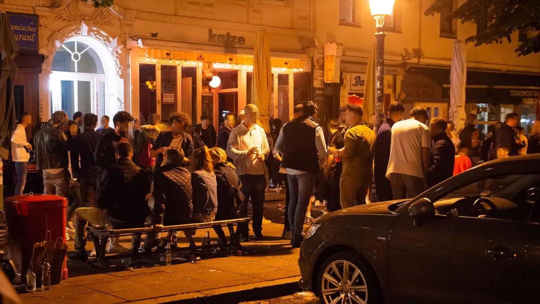 德國日增確診再破2000 多地爆發大傳染