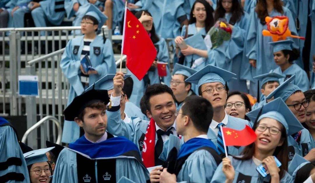 报告：中国在外留学生回国求职规模翻倍