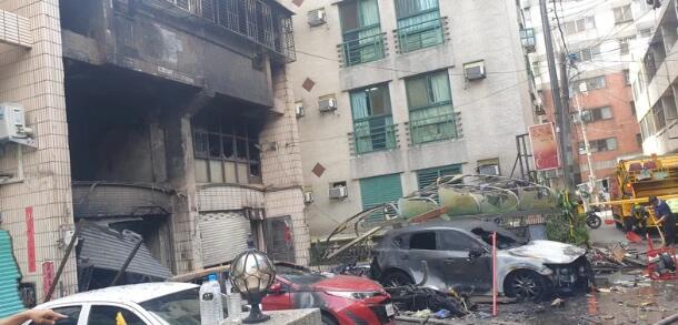 台中东海别墅商圈气爆 馀火复燃受灾户抢物资惊逃