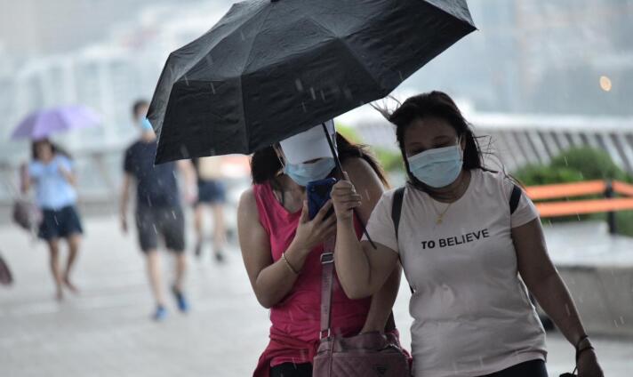 今日多雲有驟雨 局部地區有雷暴