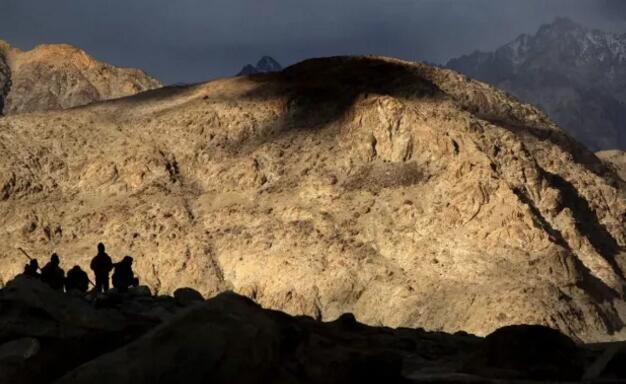 外交部：中印第六轮军长级会谈昨天举行