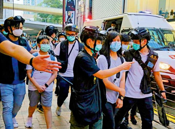 揭秘香港山寨媒体的生存之道：招童工、募捐众筹、吃人血馒头…