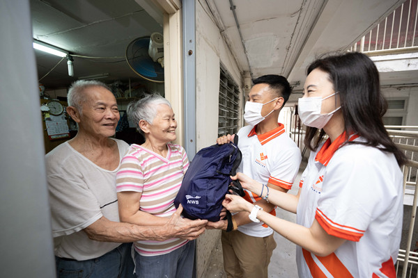 新創建集團為1000基層家庭送上中秋健康心意包