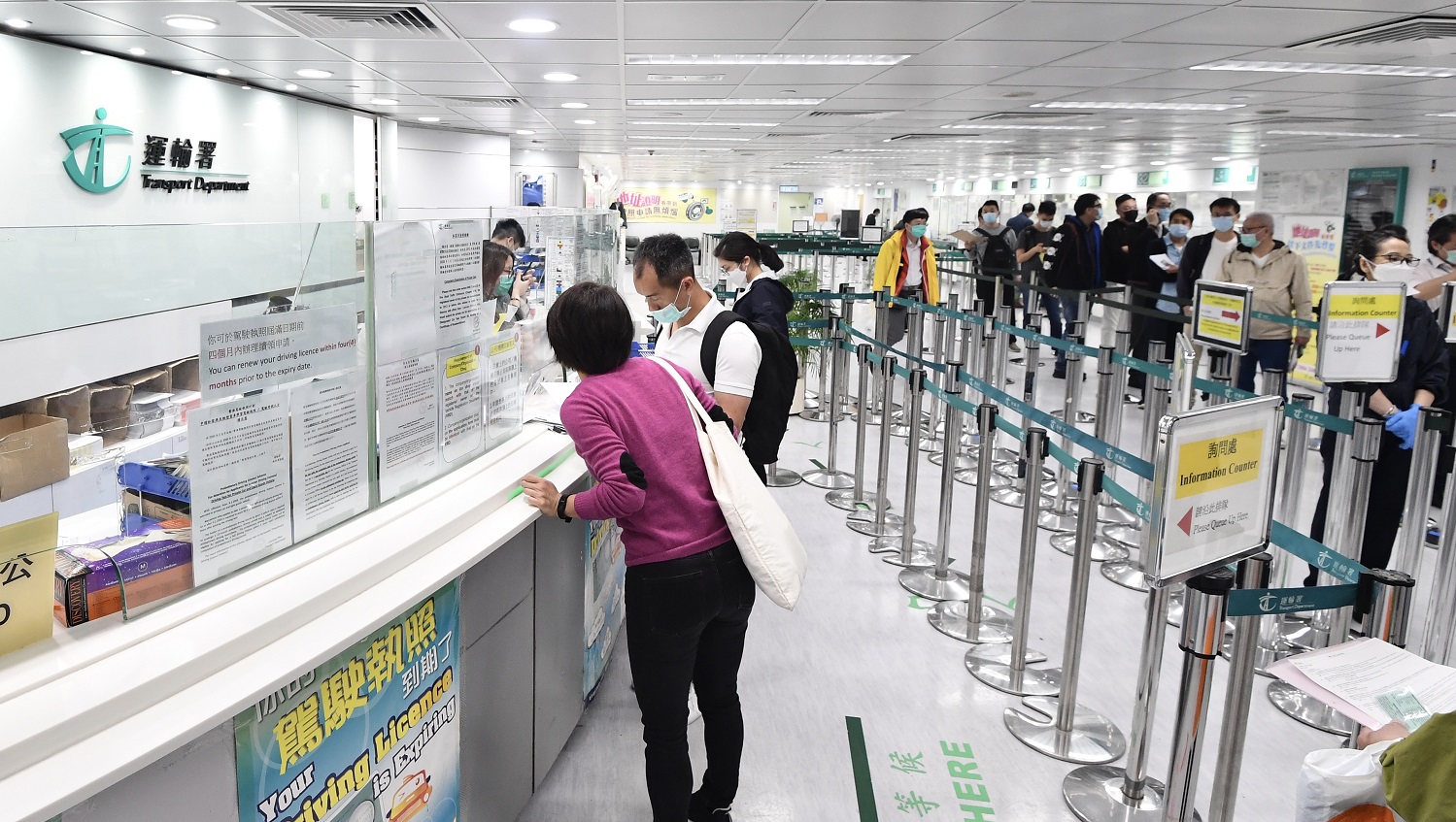 運輸署：十一起放寬商用車輛駕駛執照申請資格 推出的士及公共巴士司機職前課程