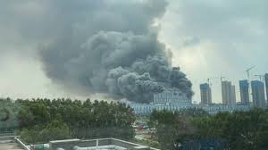 華為東莞公司一在建工地起火 無人員傷亡