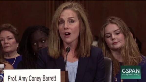 美媒：特朗普拟提名巴雷特担任最高法院大法官