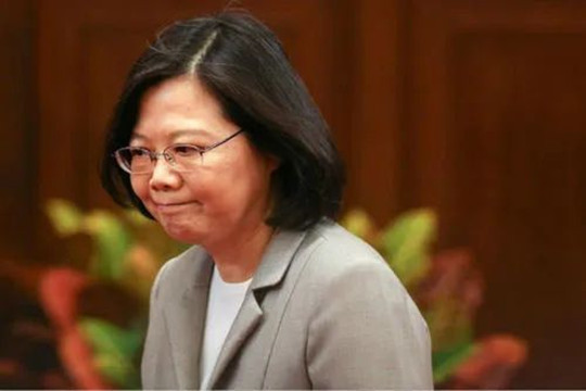 她还在喊「保卫台湾」 歼-20视频已引发惊惧