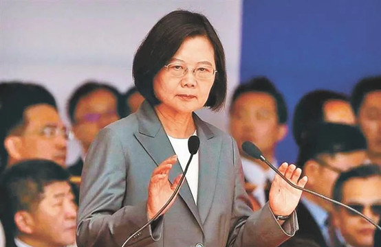 民调显示： 蔡英文一周内下降4%