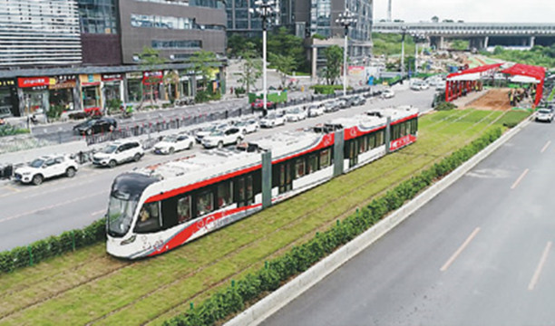 中国首条新能源有轨电车工程完工